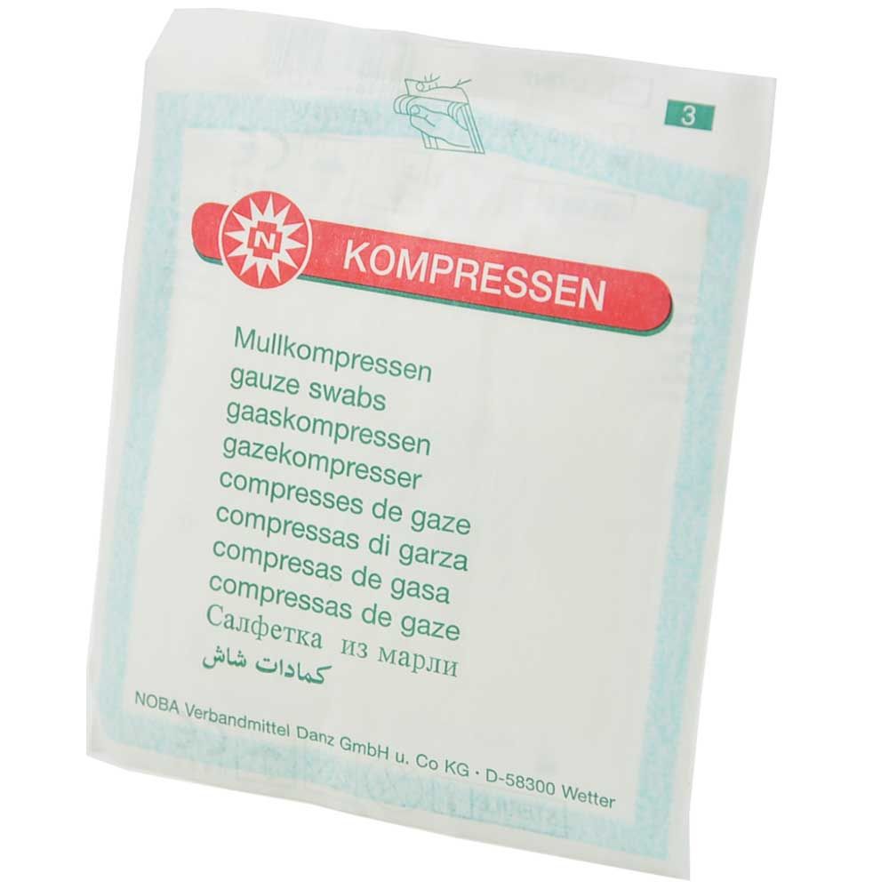 Einzeln verpackte sterile Mullkompresse als Gazetuch, beschriftete Einzelpackung