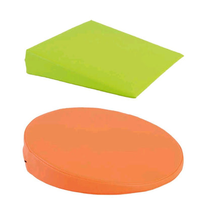 Sitzkeilkissen aus Kunstleder, grün eckig und orange rund