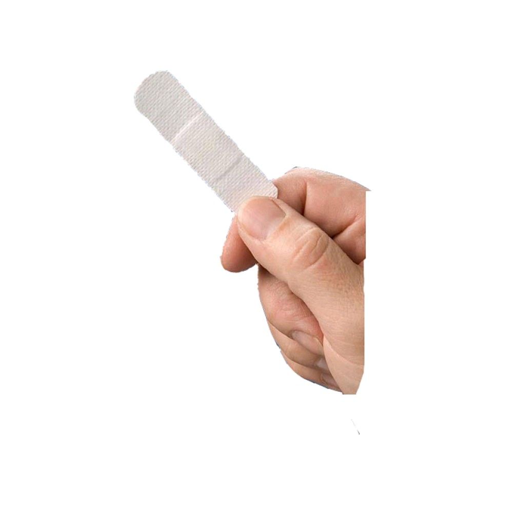Vlies-Wundpflaster, beiger Streifen 72×19 mm, in Hand gehalten