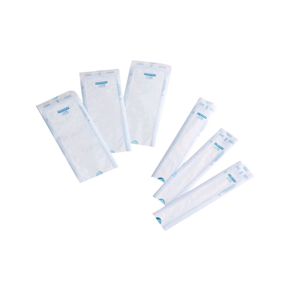 Sterilisationsbeutel-Pack: mehrere Folienbeutel mit blauem Label und Rand, ca. 25 cm