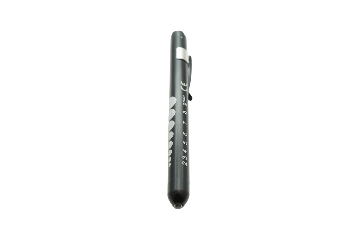Diagnostikleuchte, Stirnseite mit mm-Skala und Metallring
