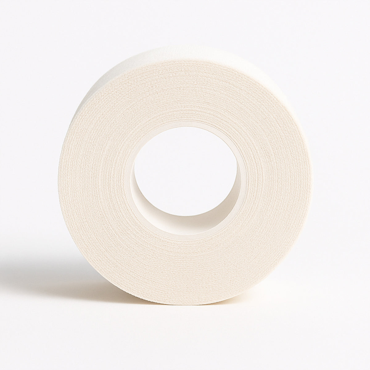 Medicalcorner24 SportTape: weiße Sporttape-Rolle mit Innenkern