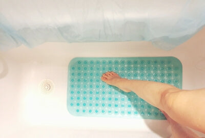 Tapis de baignoire dans une baignoire