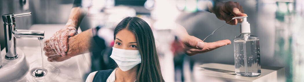 las mascarillas, los desinfectantes y los guantes muestran la gran variedad de artículos de higiene